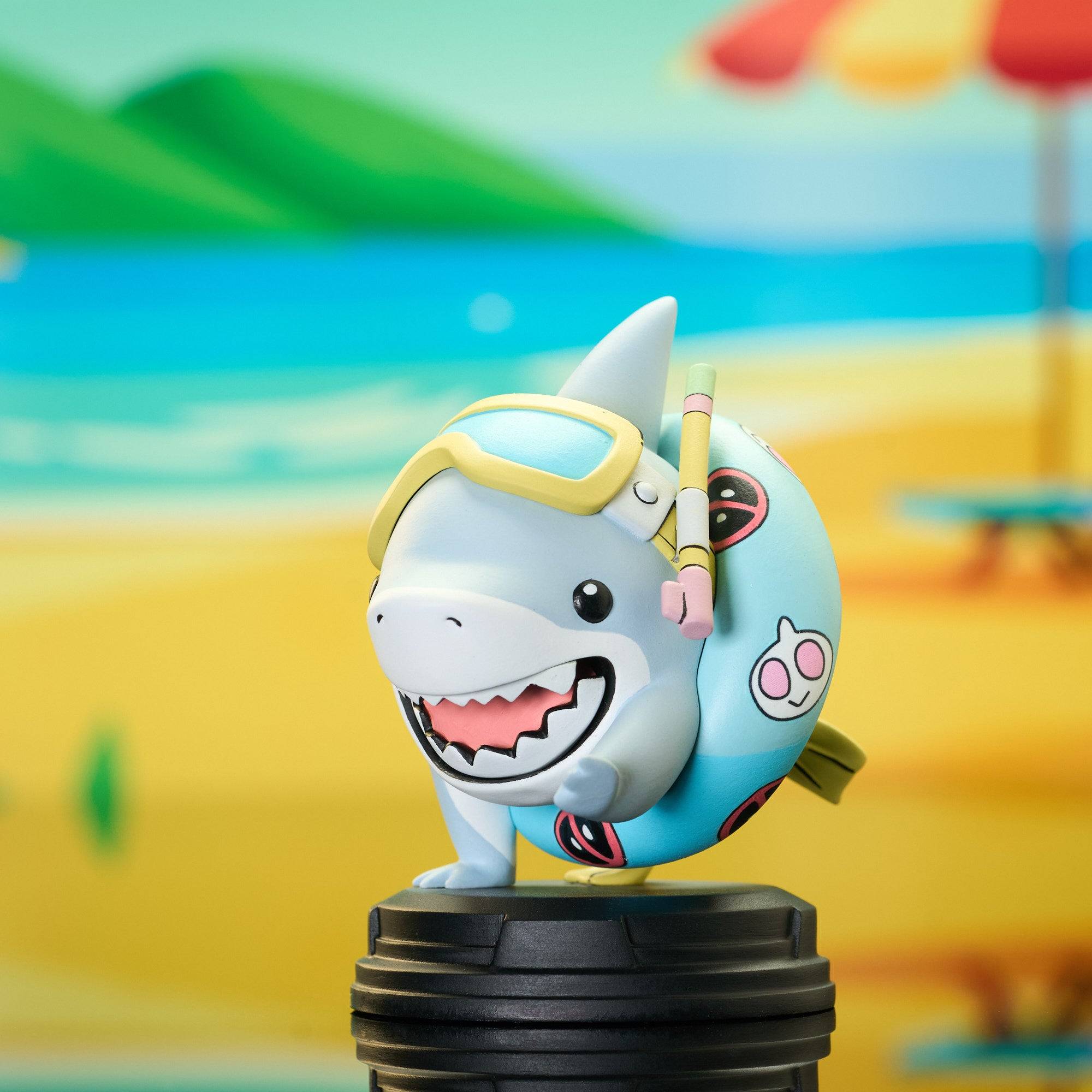 Jeff el Tiburón Terrestre Estatua Detalle Cercano